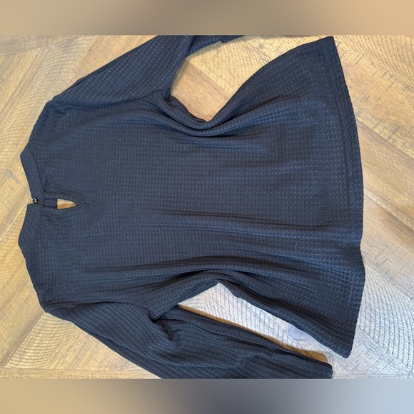 SHEIN Elegant Black Lace Detail Blouse - Picture 9 of 11